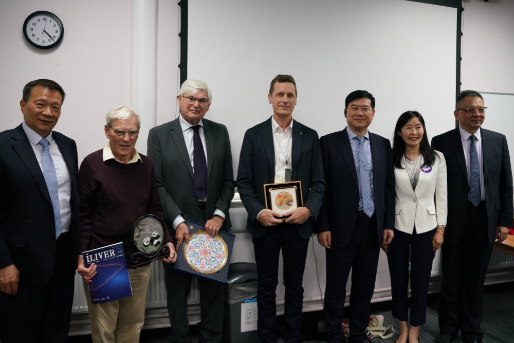 20241017-英国访问7-医院供稿-医院供稿_副本.jpg